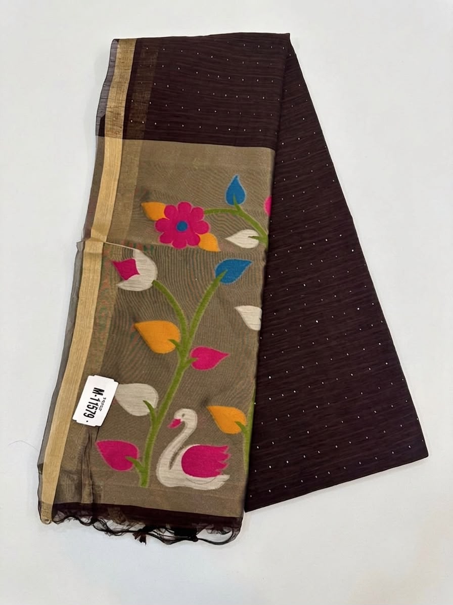 Jamdani Saree with Floral & Swan